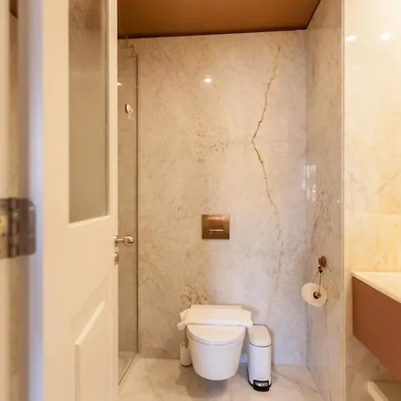 Апартаменты Flh Praca Rossio Exquisite With View Лиссабон